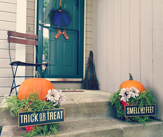 DIY Easy Halloween Front Porch Decor 13